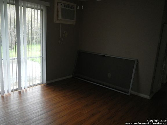 2nd image of 127 Fair Valley