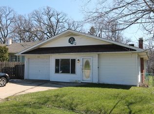 18741 W Gages Lake Rd, Grayslake, IL 60030