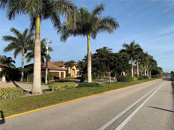 5th image of 3609 Surfside Blvd