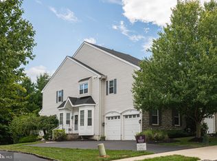 112 Portsmouth Cir, Glen Mills, PA 19342