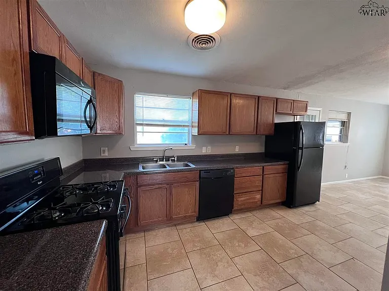 2707 Byrne Pl — Photo 4