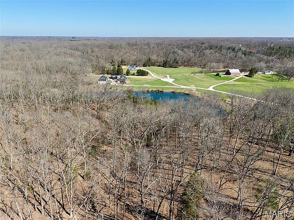2nd image of 104 Spring Lake Ct