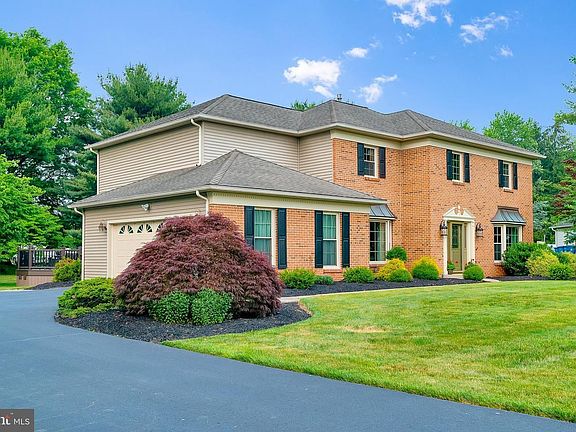 3rd image of 607 Whittaker Pl