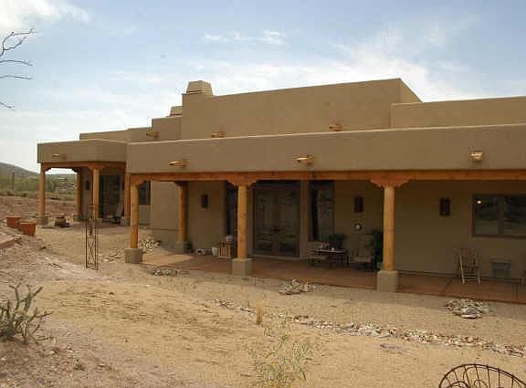 3rd image of 6622 E WILLOW SPRINGS Lane