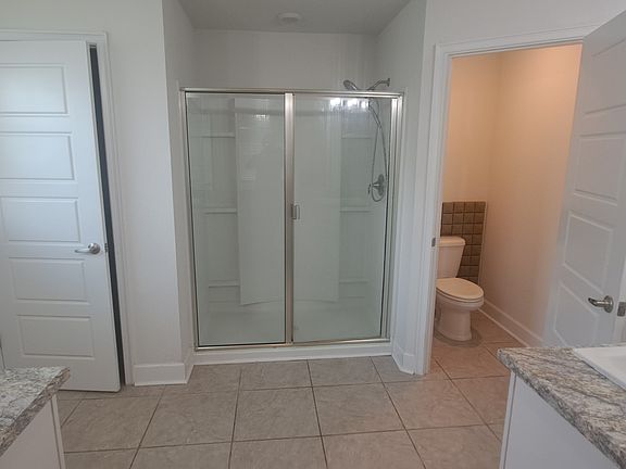 4th image of 4 Burgess Pl