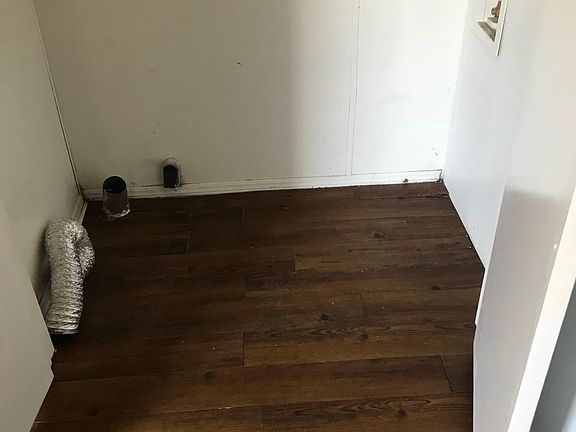 4th image of 1137 Houston Dr
