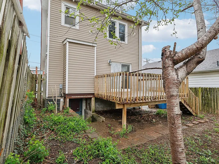 526 Berry Ave — Photo 24