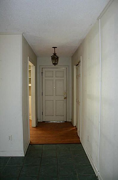 1st image of 1412 Broadmoor Dr
