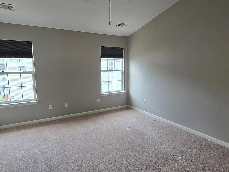 2436 Old Farmhouse Ct — Photo 16