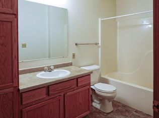 1823 Mapleton Ave APT 11, Bismarck, ND 58503