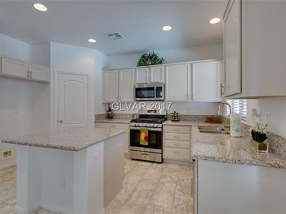 2nd image of 531 Blackbird Knoll Ct