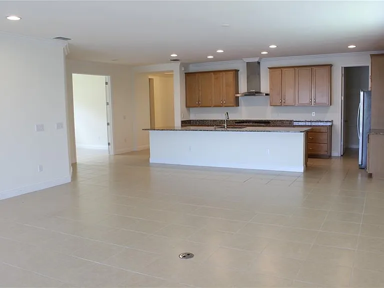 5826 Long Shore Loop — Photo 7