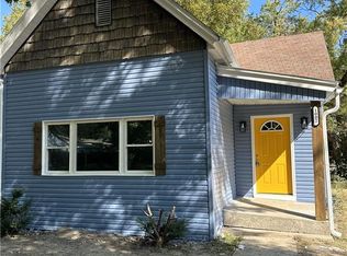 1002 Cherokee St, Leavenworth, KS 66048