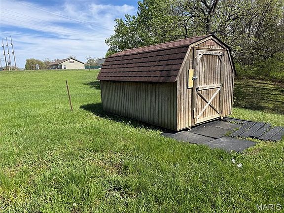 3rd image of 106 Schemmer Rd