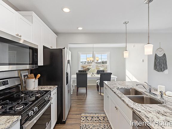 4th image of 2066 Poplar Ct #44