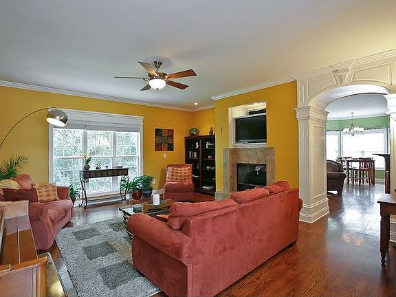 Great Room-Detailed crown moldings