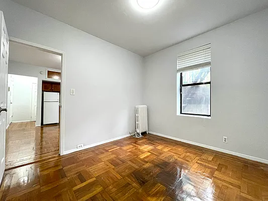 Rented by Astoria Realty | media 8