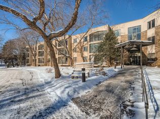 10 Windsor Ct APT 216, New Brighton, MN 55112