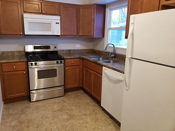 3rd image of 318 Bellevue Dr