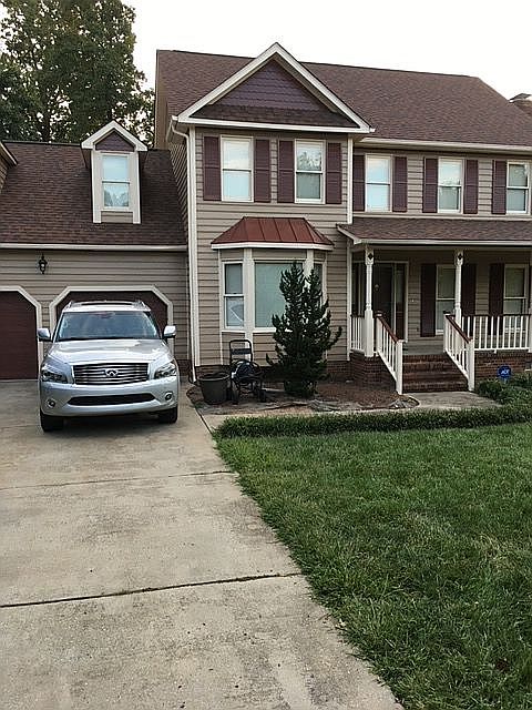 2nd image of 1609 President Ln