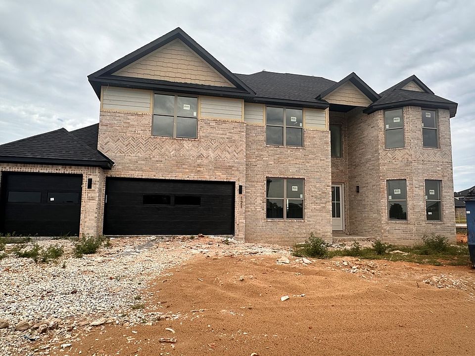 1st image of 1121 Longbourn Dr