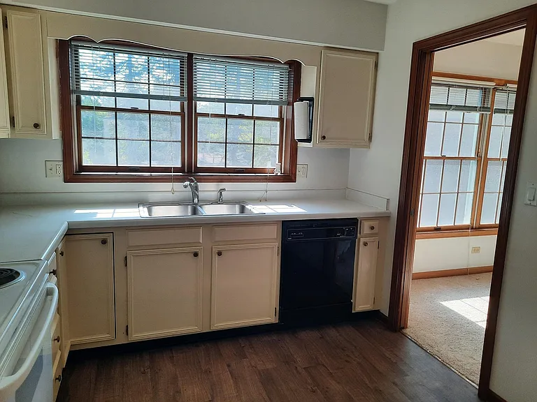 1450 Wing St #6B — Photo 7