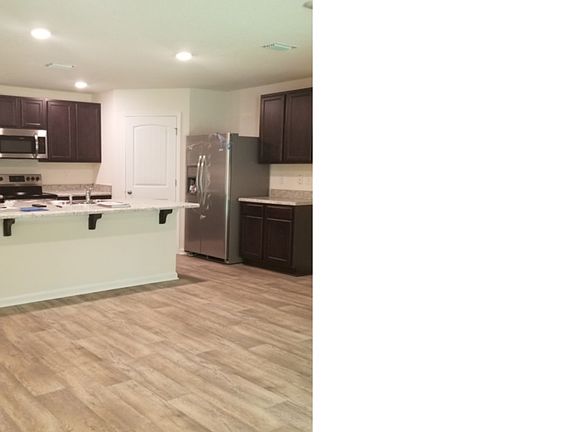 3rd image of 9494 Lutoo Ln