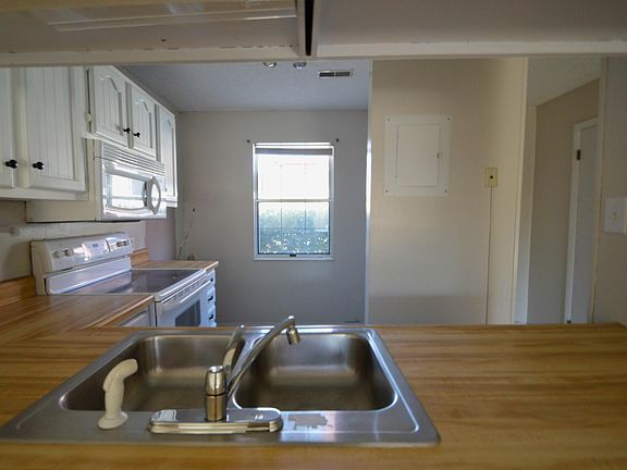 2nd image of 2036 NW Belle Terra Rd