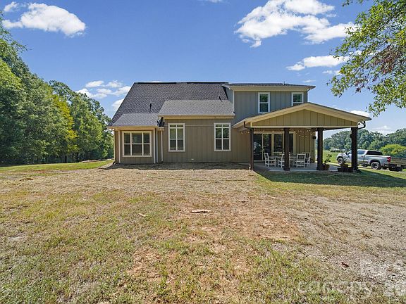 3rd image of 9435B Oak Grove Rd