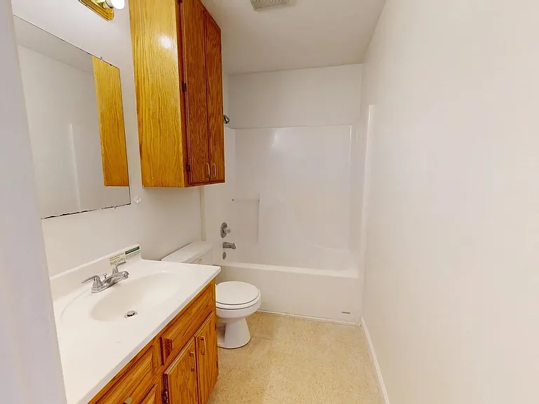 310 Coffee St — Photo 11