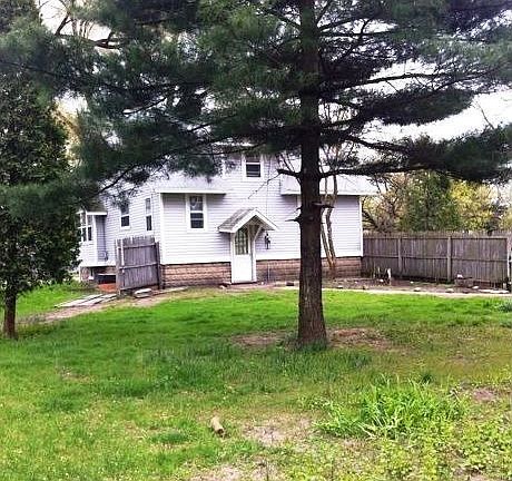 2nd image of 732 136th Ave