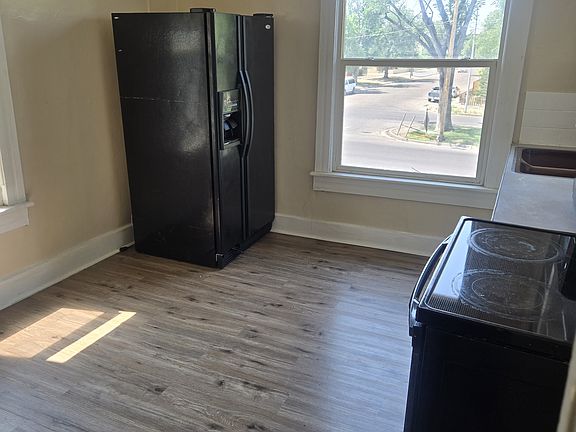 3rd image of 751 W Abriendo Ave Unit B
