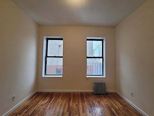 1st image of 657 10th Ave #X