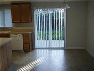 4th image of 4112 Lantana Ave