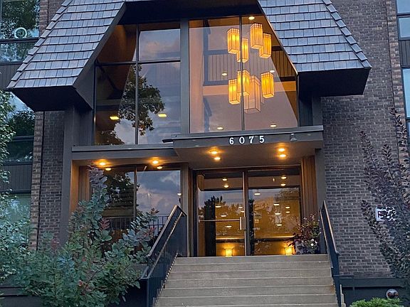 3rd image of 6075 Lincoln Dr APT 201