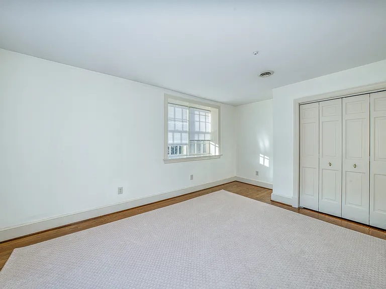 9720 Burnett Dr — Photo 39