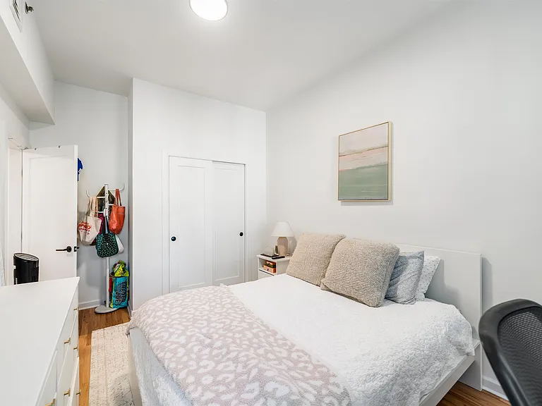 830 Hudson St #4 — Photo 9