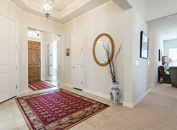 5th image of 298 Boxwood Ln