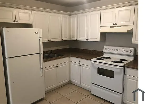 3871 Riverside Dr #B — Photo 11