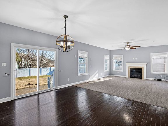 2nd image of 46809 Shelton Dr