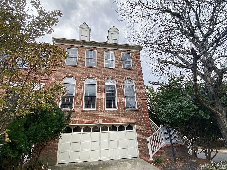 1st image of 8 Cherry Blossom Ct