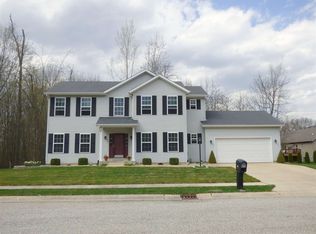 813 Hidden Creek Dr, South Bend, IN 46614
