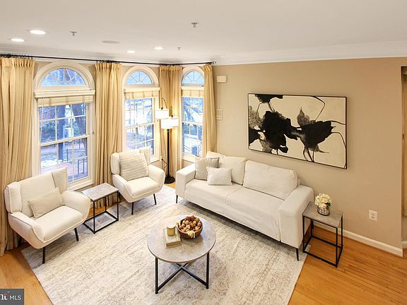 3rd image of 1227 Fidler Ln