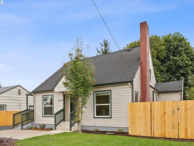 15234 SE Stark St, Portland, OR, 97233