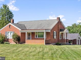 1848 Hoffmansville Rd, Frederick, PA 19435