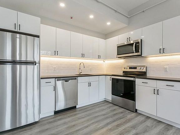 2nd image of 49 Beekman Ave #7