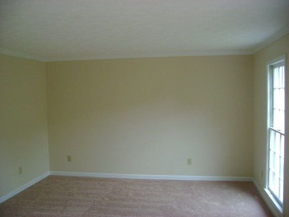 5th image of 3165 Oak Springs Way