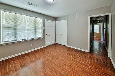 2nd image of 1531 South St