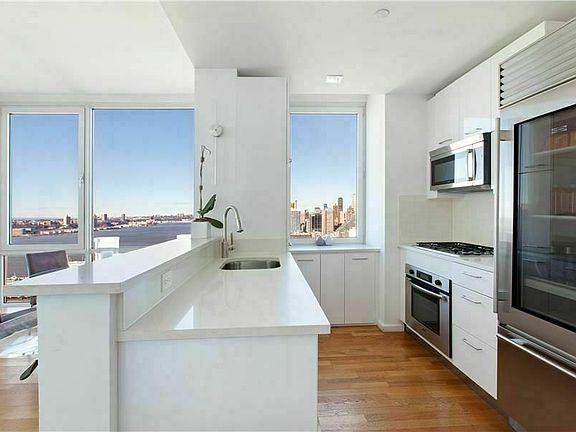 2nd image of 635 W 42nd St #32FF