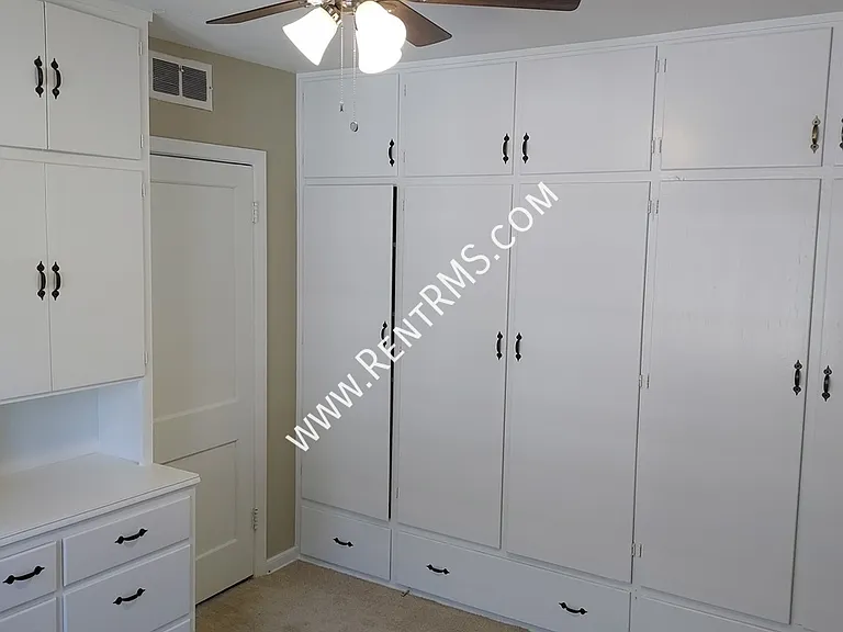 1251 SW Topeka Blvd #15 — Photo 12